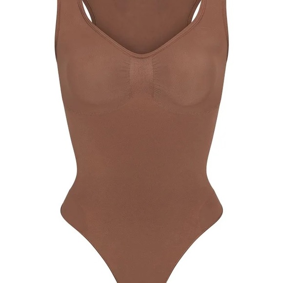 NWT SKIMS sculpting scoop neck thing bodysuit - Picture 3 of 6